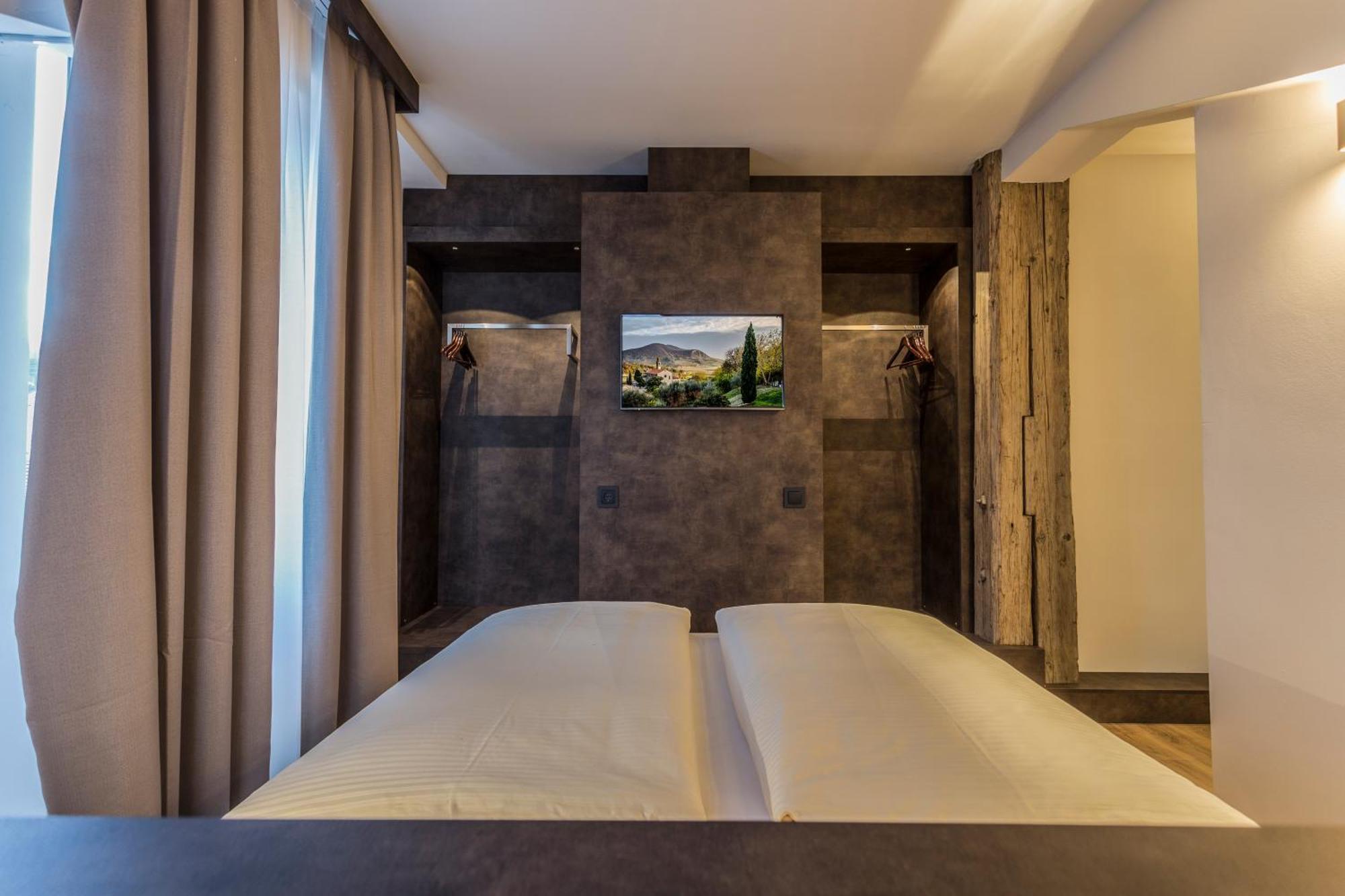 Hotel-Jakobslust Grünstadt 部屋 写真