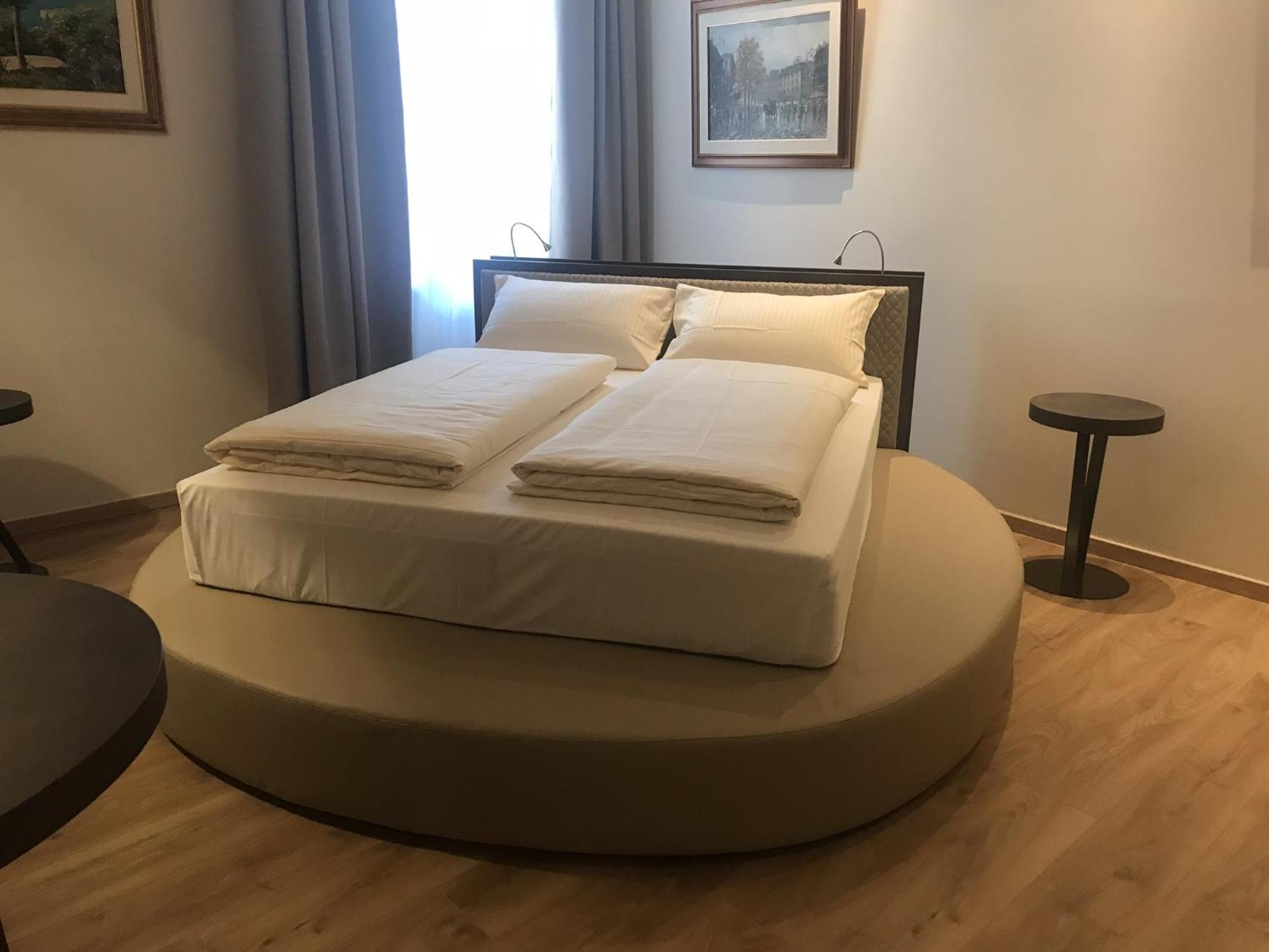 Hotel-Jakobslust Grünstadt 部屋 写真
